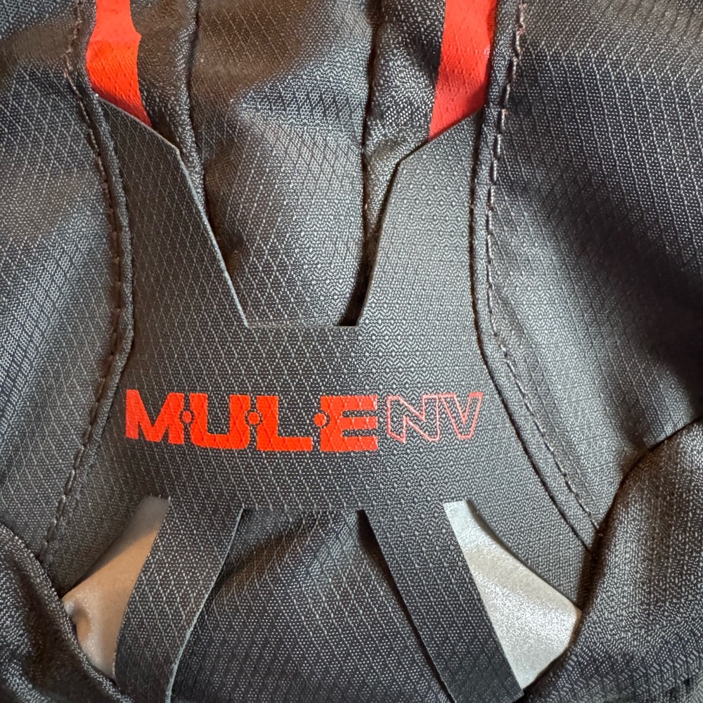 CamelBak Mule XV 3L Hiking Hydration Backpack - Picture 9 of 9